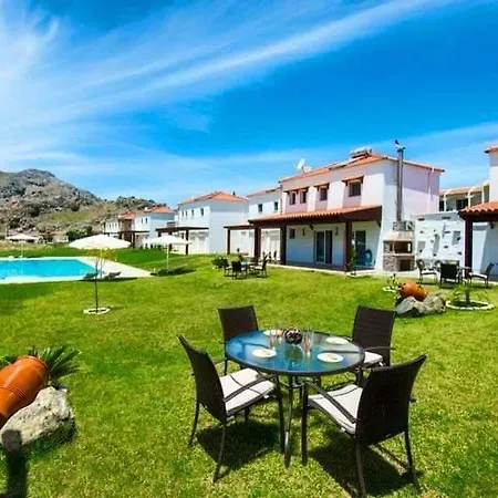 Shared Pool & Garden